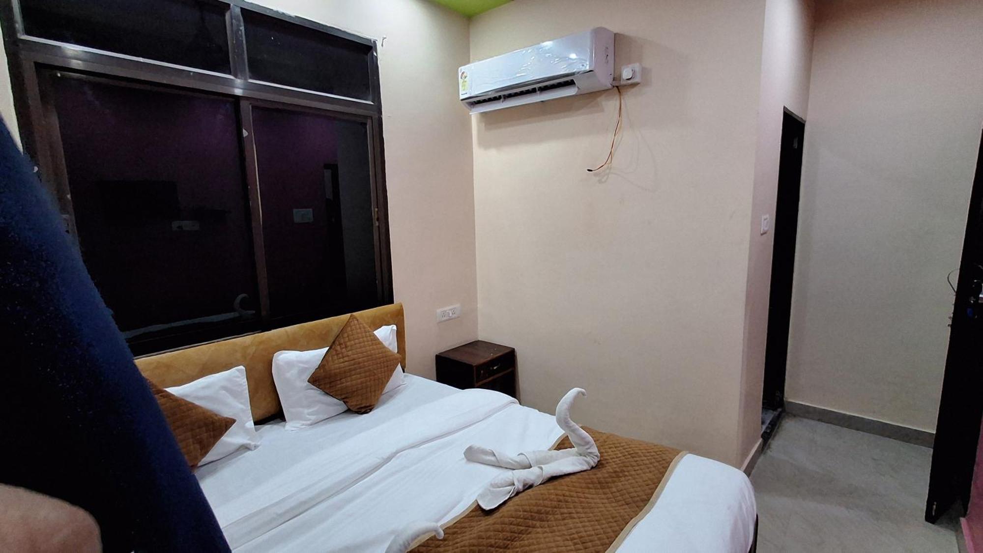 Shree Balaji Paying Guest House فاراناسي المظهر الخارجي الصورة