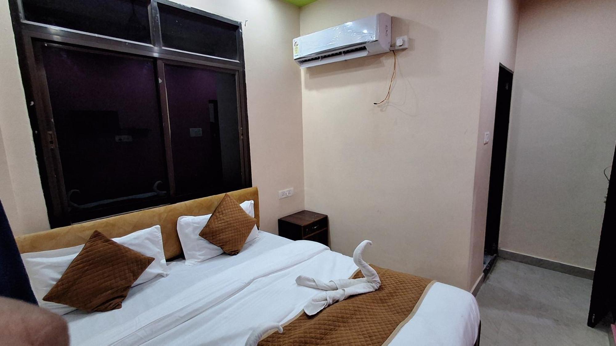 Shree Balaji Paying Guest House فاراناسي المظهر الخارجي الصورة