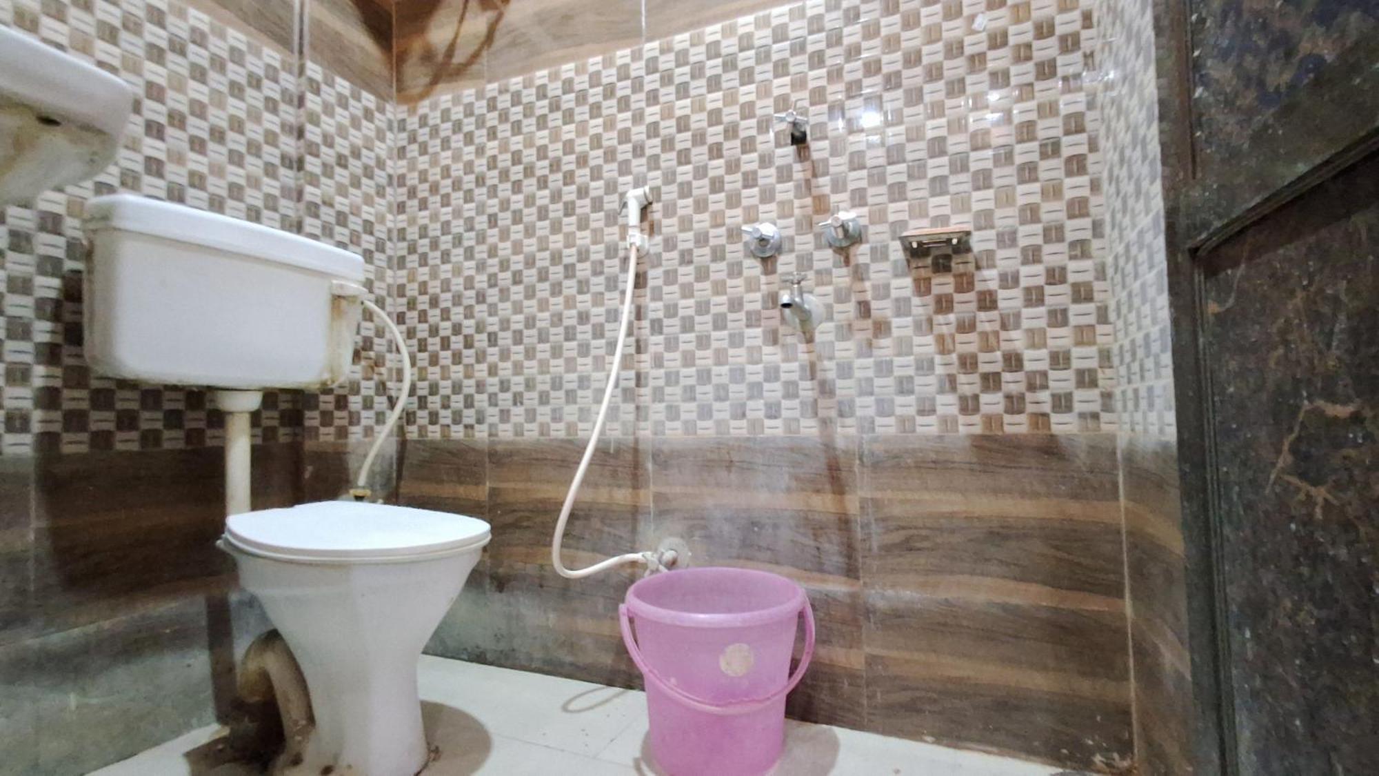 Shree Balaji Paying Guest House فاراناسي المظهر الخارجي الصورة
